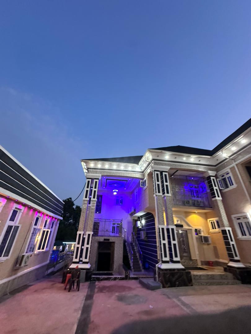 B&K Hotel & Suites